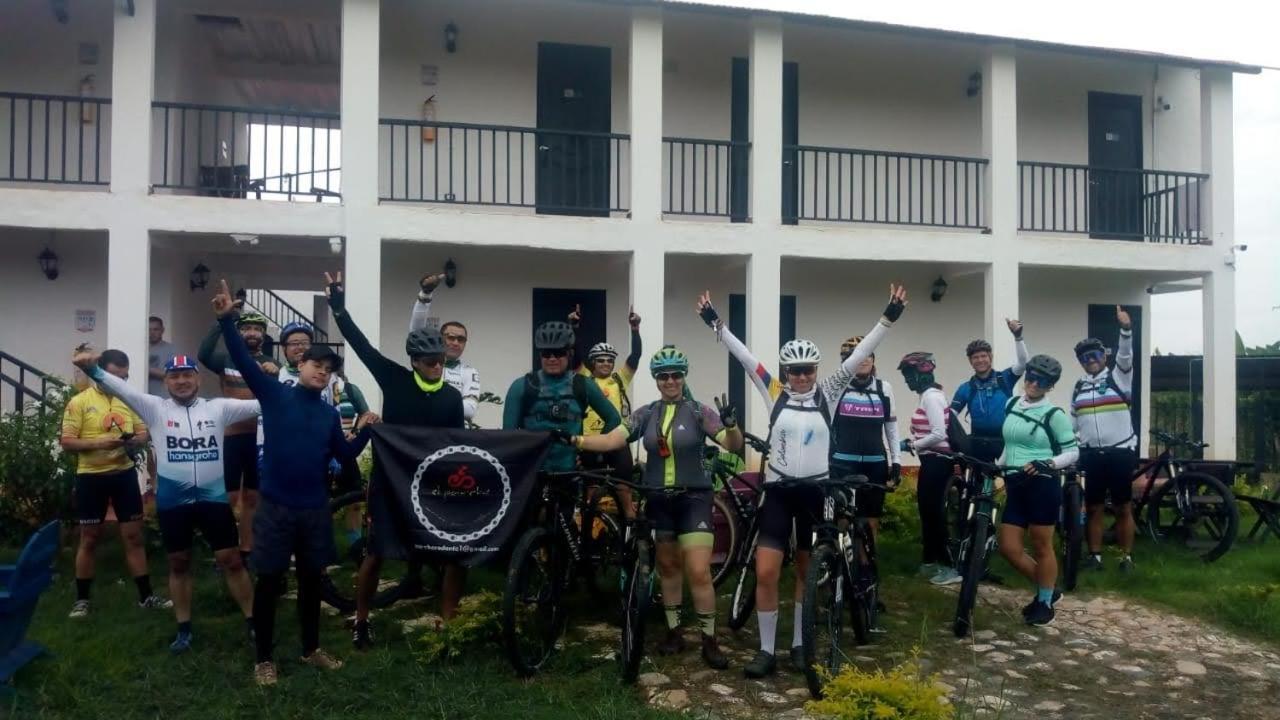 Cosmos Tatacoa Hotel Villavieja Εξωτερικό φωτογραφία