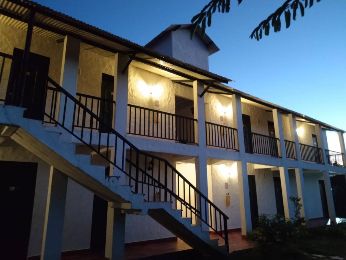 Cosmos Tatacoa Hotel Villavieja Εξωτερικό φωτογραφία